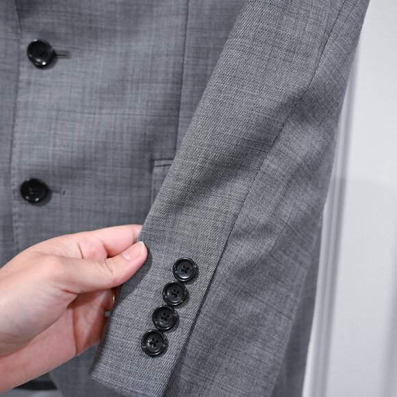 J. Crew Size 38R Ludlow Blazer in Tollegno 1900 Italian Wool - Picture 5 of 10